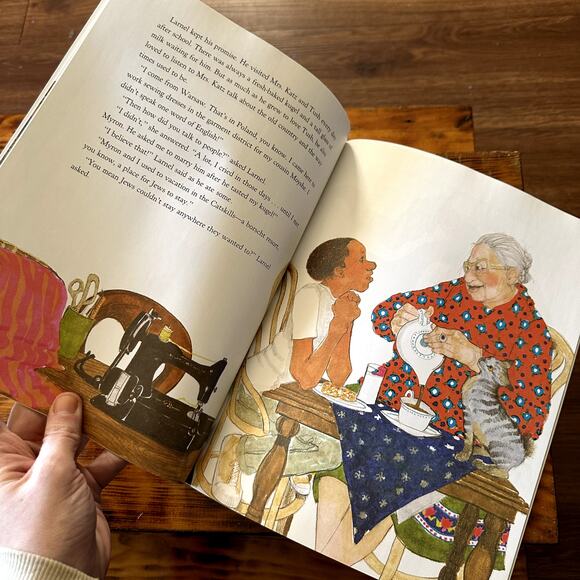 PJ Library Mrs. Katz And Tush Jewish Paperback Book - Picture 4 of 9